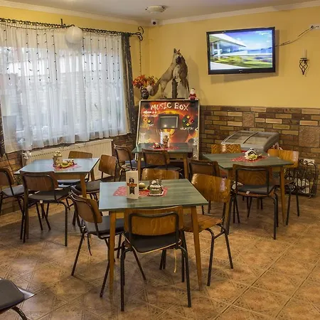 Verona Panzio بيت ضيافة 3*