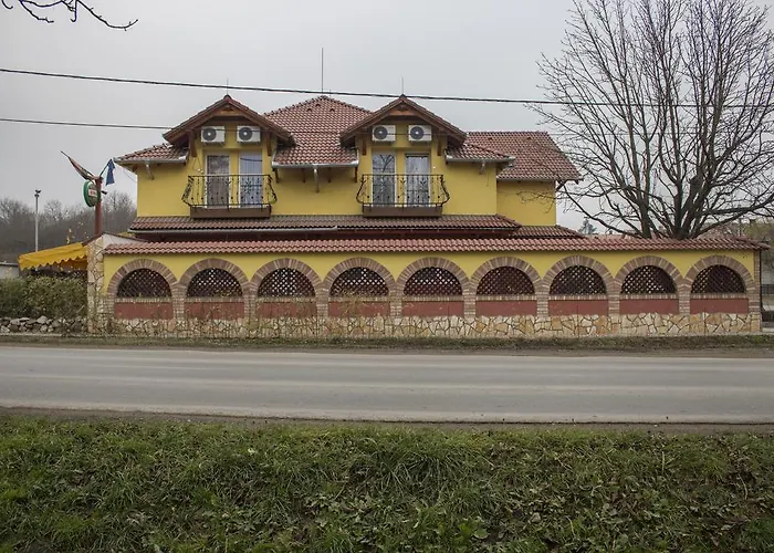 Verona Panzio بيت ضيافة Dobrokoz